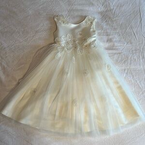 Anthropologie Princess Daliana Emmie Flower Girl Dress in size 6